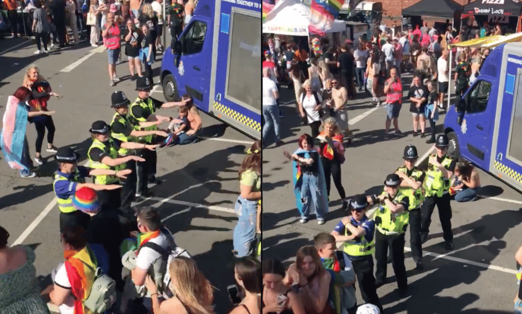 Un grupo de agentes de policía baila la macarena en el Orgullo de Reino Unido
