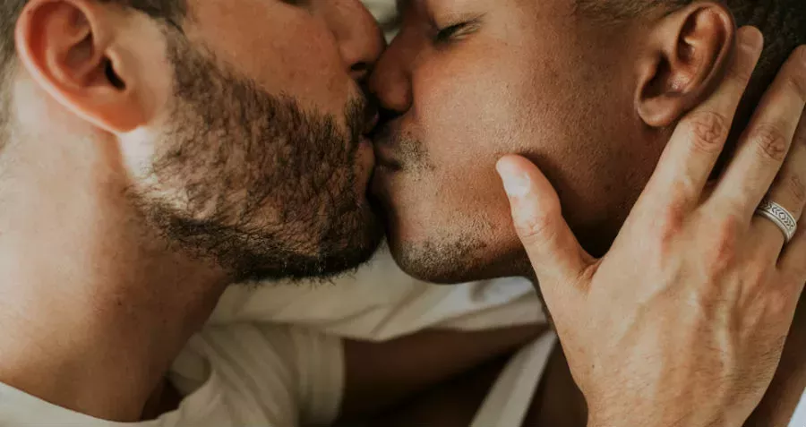 Men kissing