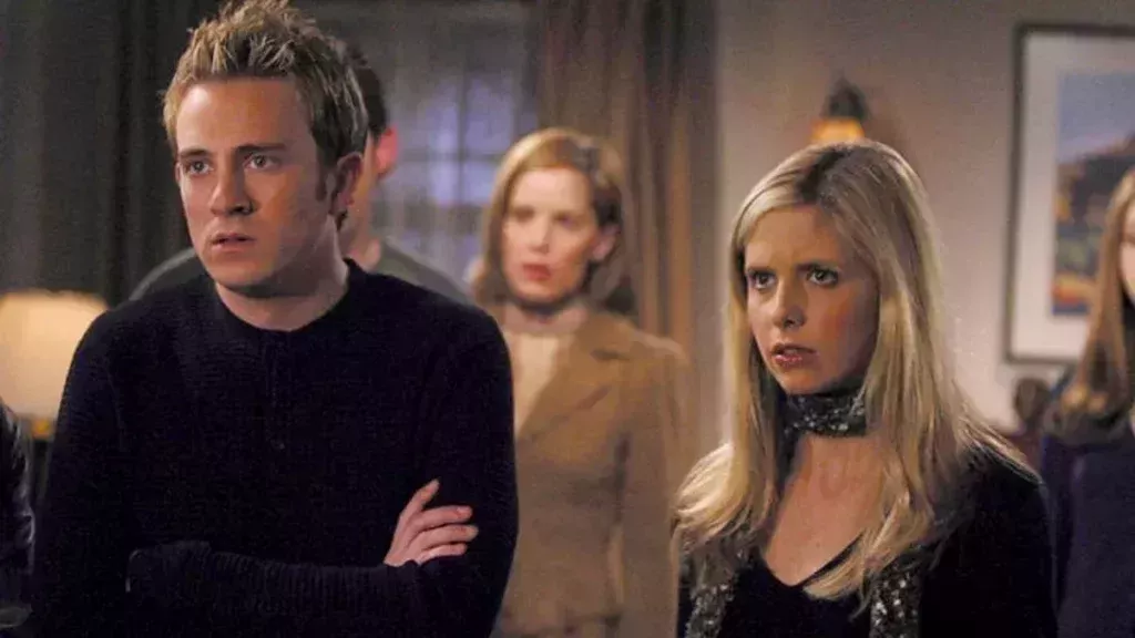 Tom Lenk habla de los iconos queer, del asesinato con hacha y de si su personaje de Buffy era gay