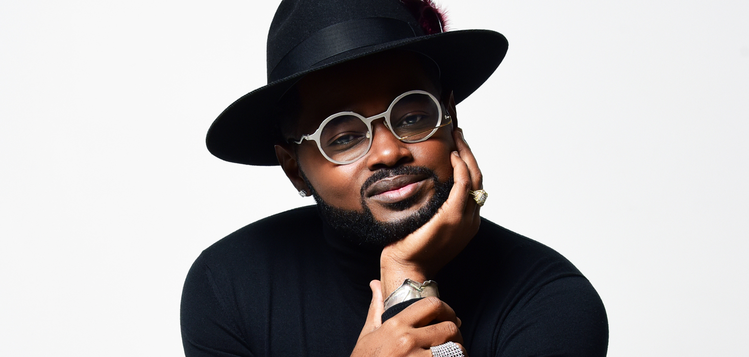 John Holiday cuenta su experiencia creciendo en la música como un hombre gay