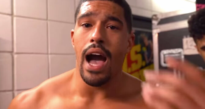 Anthony Bowens publica un emotivo vídeo tras su histórica victoria como hombre gay