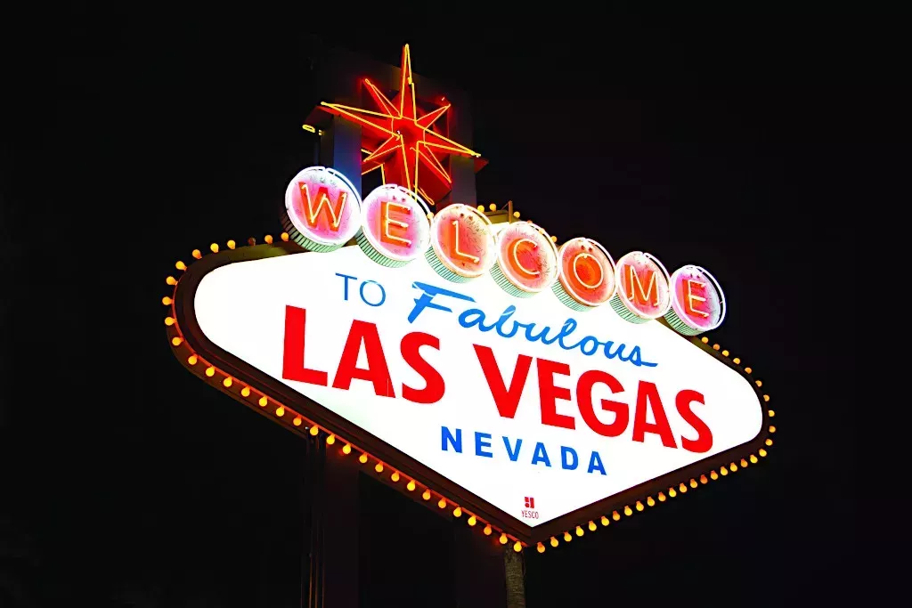 El arte de viajar: Las luces de neón de Las Vegas | Revista PASSPORT