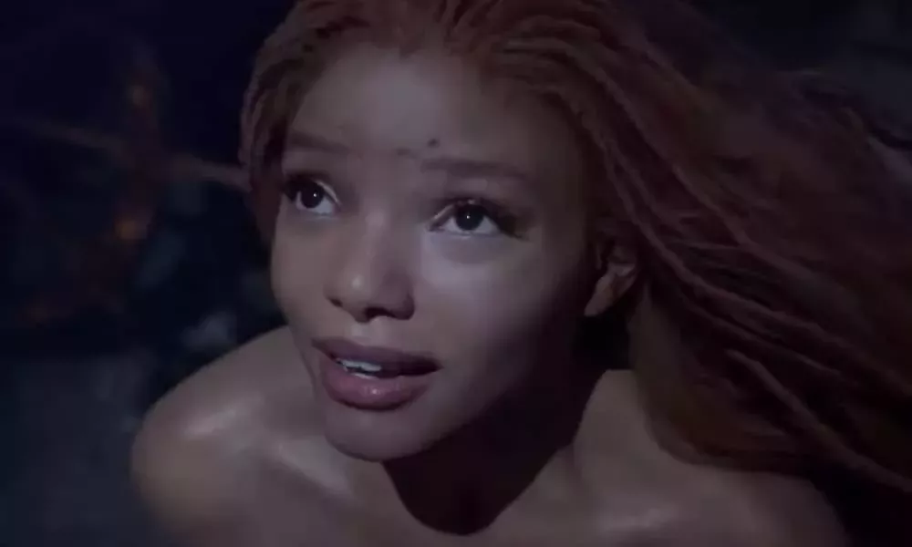 Vídeos conmovedores muestran cómo la Sirenita de Halle Bailey hace que los niños negros se sientan vistos