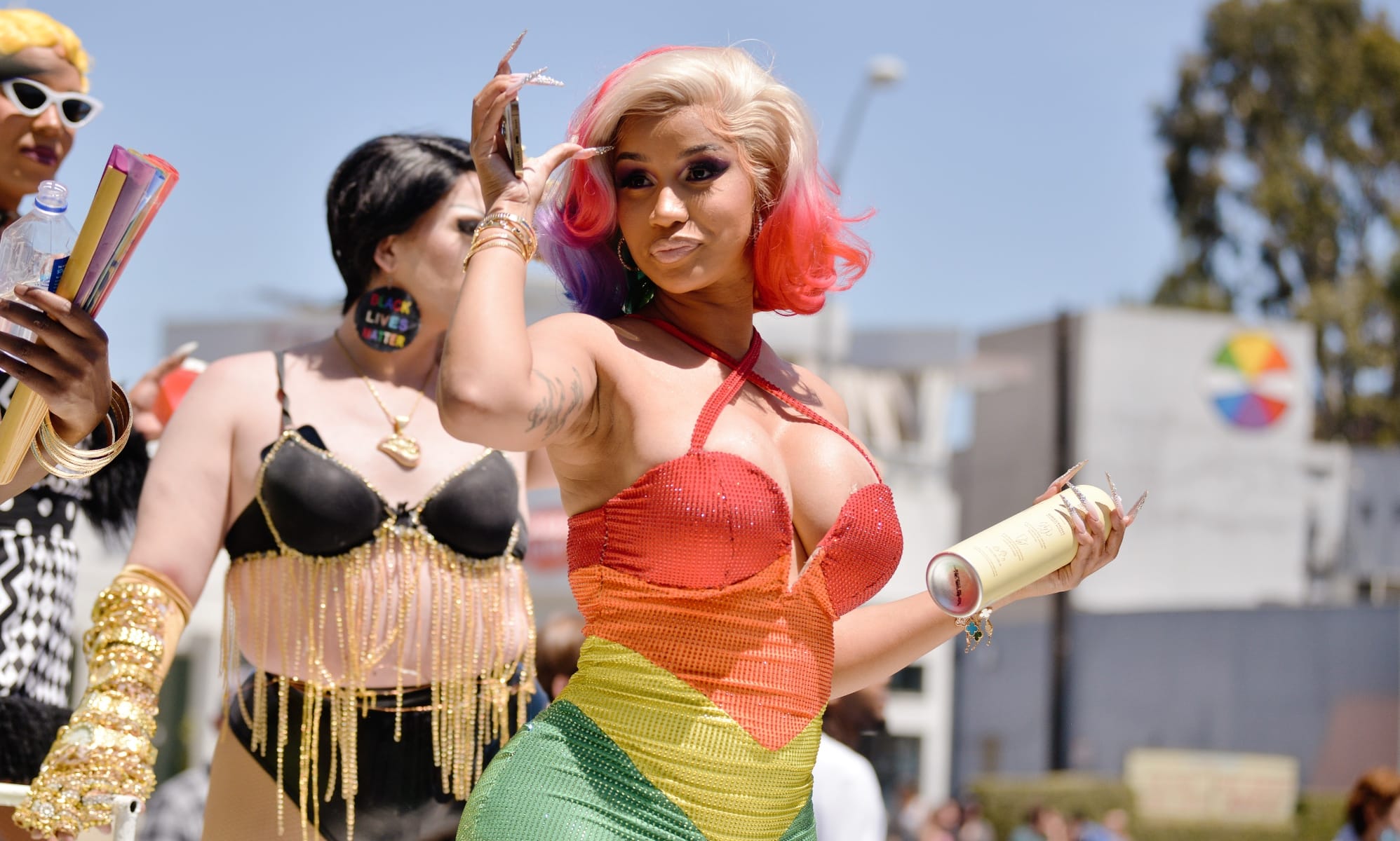 Cardi B quiere empezar a ir a discotecas gay