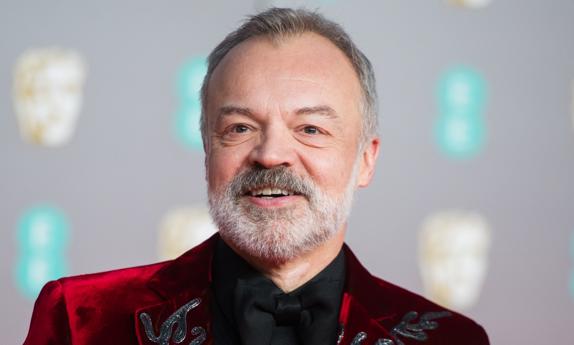 Graham Norton recibe apoyo de la comunidad LGTB+ por su expulsión en Twitter