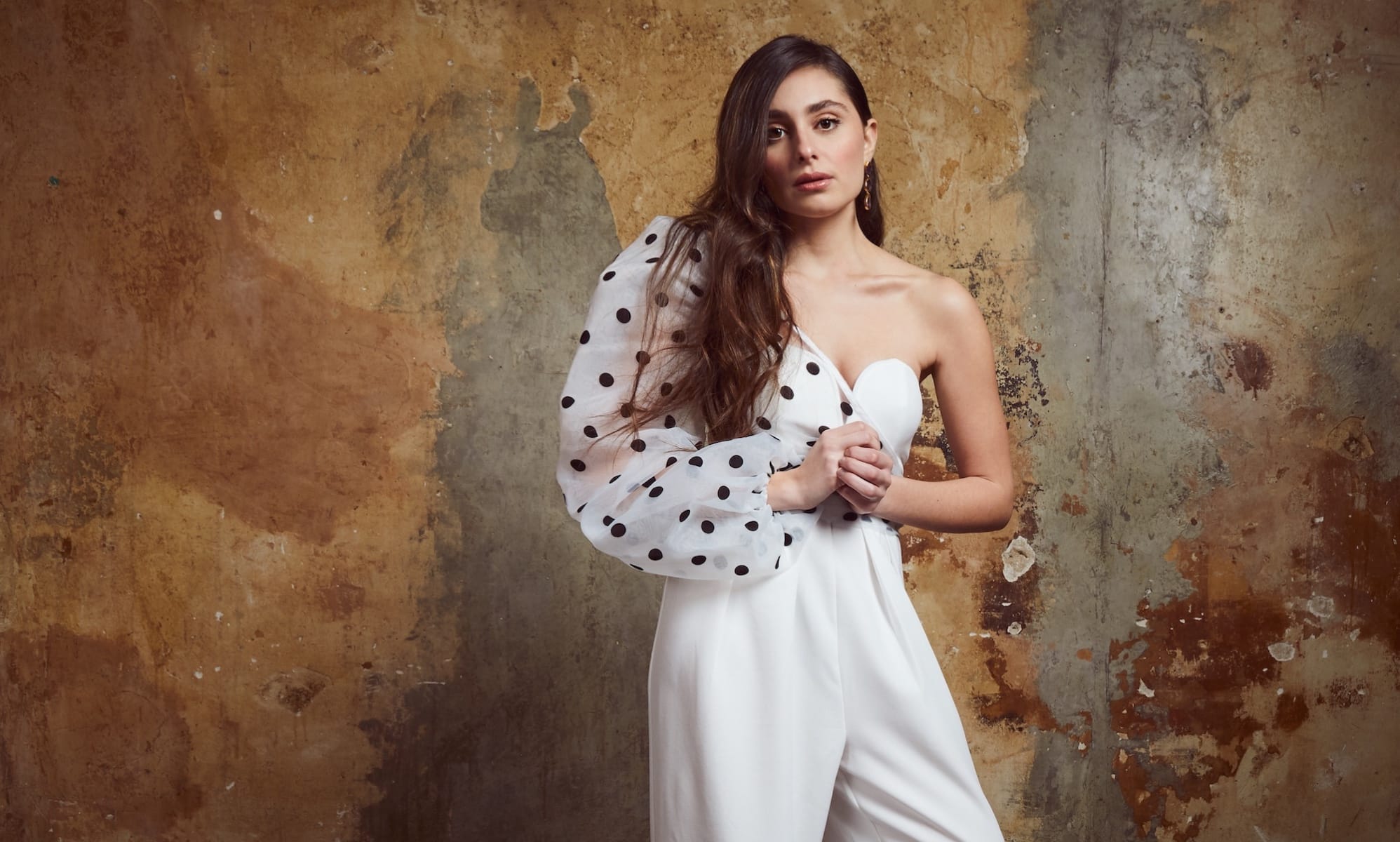 La violinista de TikTok, Esther Abrami, habla de las personas LGTB+ en la música clásica