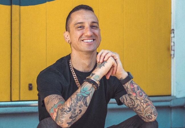 Danni Pomplun habla de la creación de un estudio de yoga queer