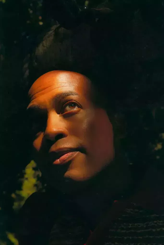 El escritor de Bel-Air, Rasheed Newson, cuenta la historia real de los heroicos y revolucionarios activistas contra el SIDA en su nuevo libro