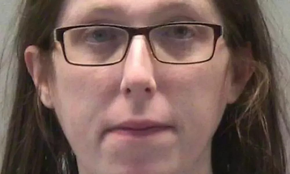 La insurrecta dice que la transfobia interiorizada y las conspiraciones de Alex Jones la llevaron por un camino oscuro