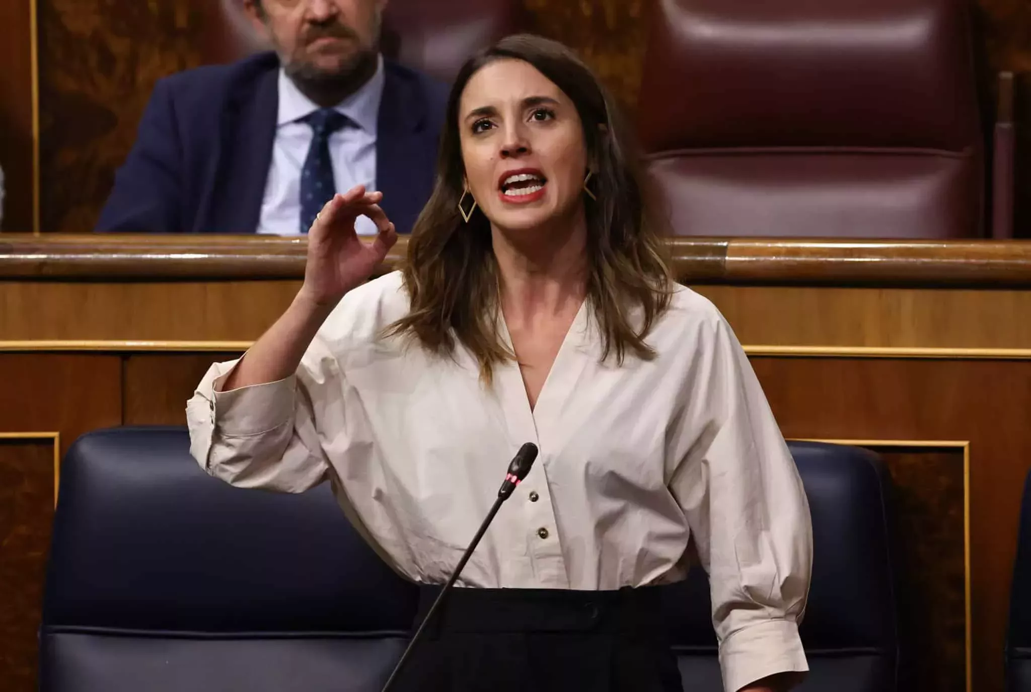 La ministra de Igualdad española explica por qué son los hombres cis los que amenazan a las mujeres cis, no las personas trans