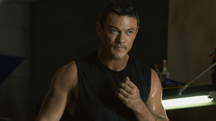 Luke Evans habla sobre su nuevo papel en la serie Eco 3