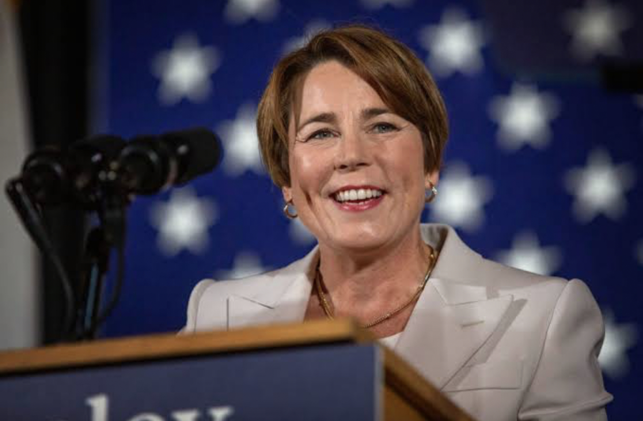 Massachusetts elige a la primera gobernadora estadounidense lesbiana