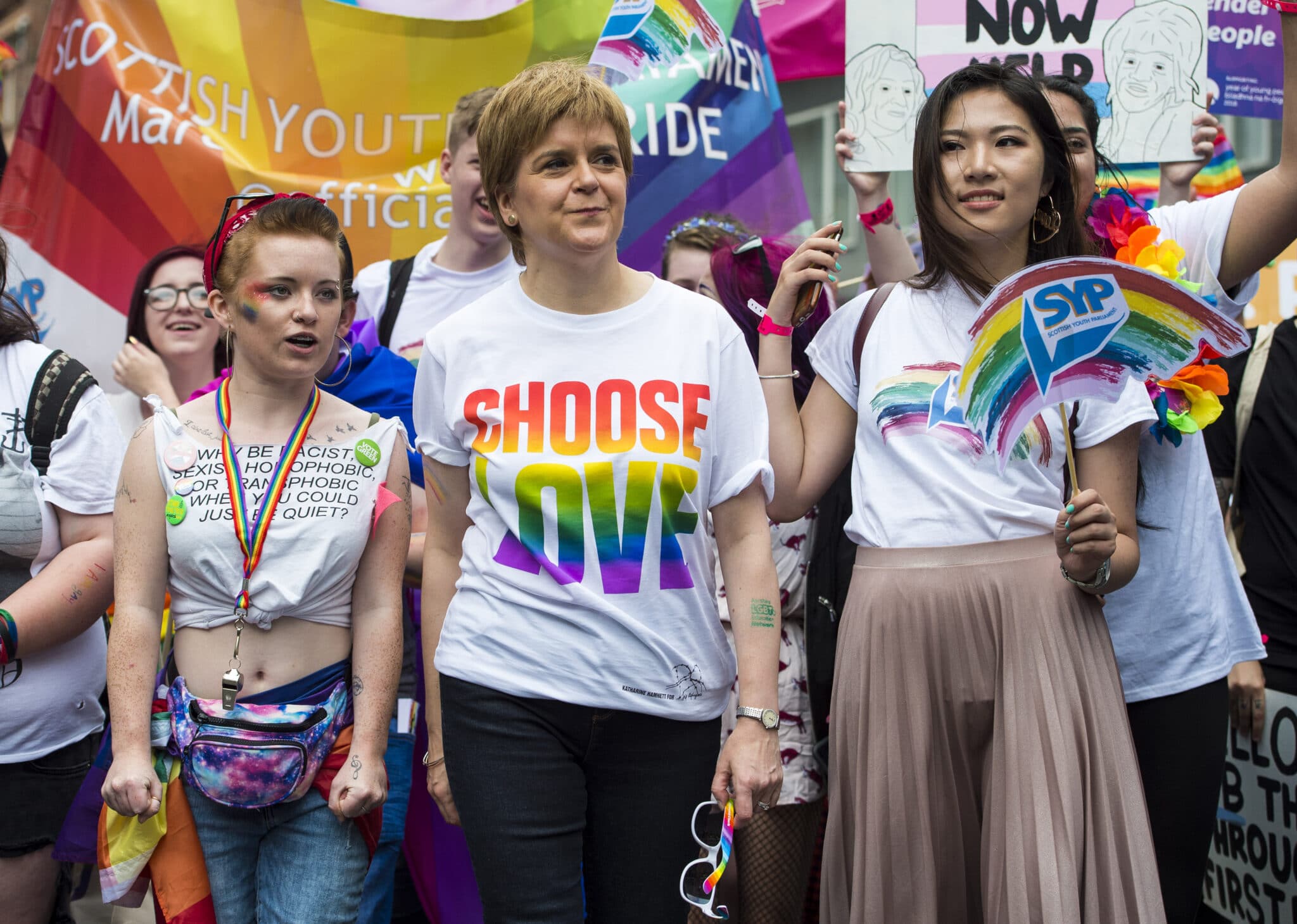 La primera ministra de Escocia llama a la solidaridad LGBTQ+ durante el Mundial de Qatar