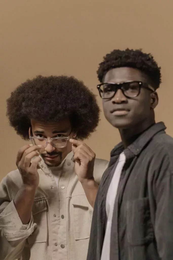 <strong>¿ES HORA DE ENMARCAR SU CARA?</strong>