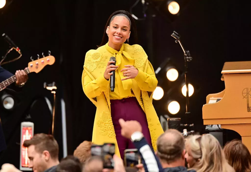 Alicia Keys performs at The Rink under the Rockefeller Center Christmas Tree on December 15, 2021. 