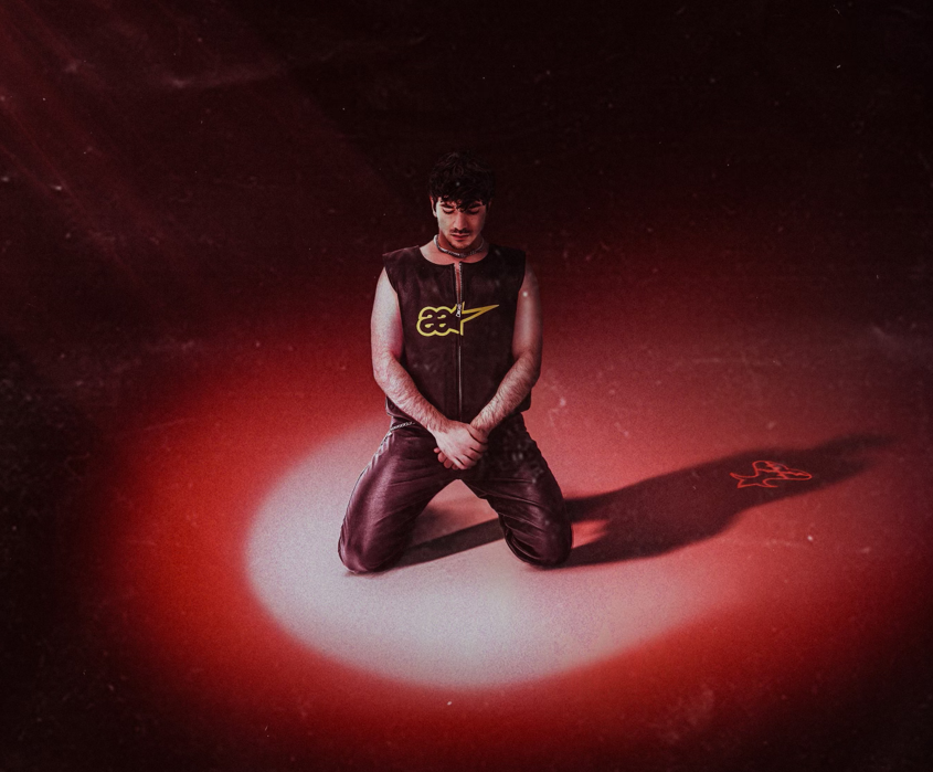 Al Calderon lanza su nuevo single 'Center of Attention'