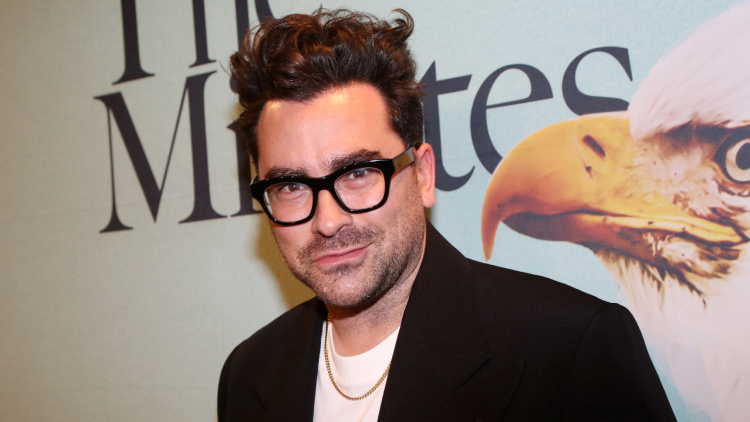 Dan Levy acaba de anunciar que su debut como director ha terminado de rodarse