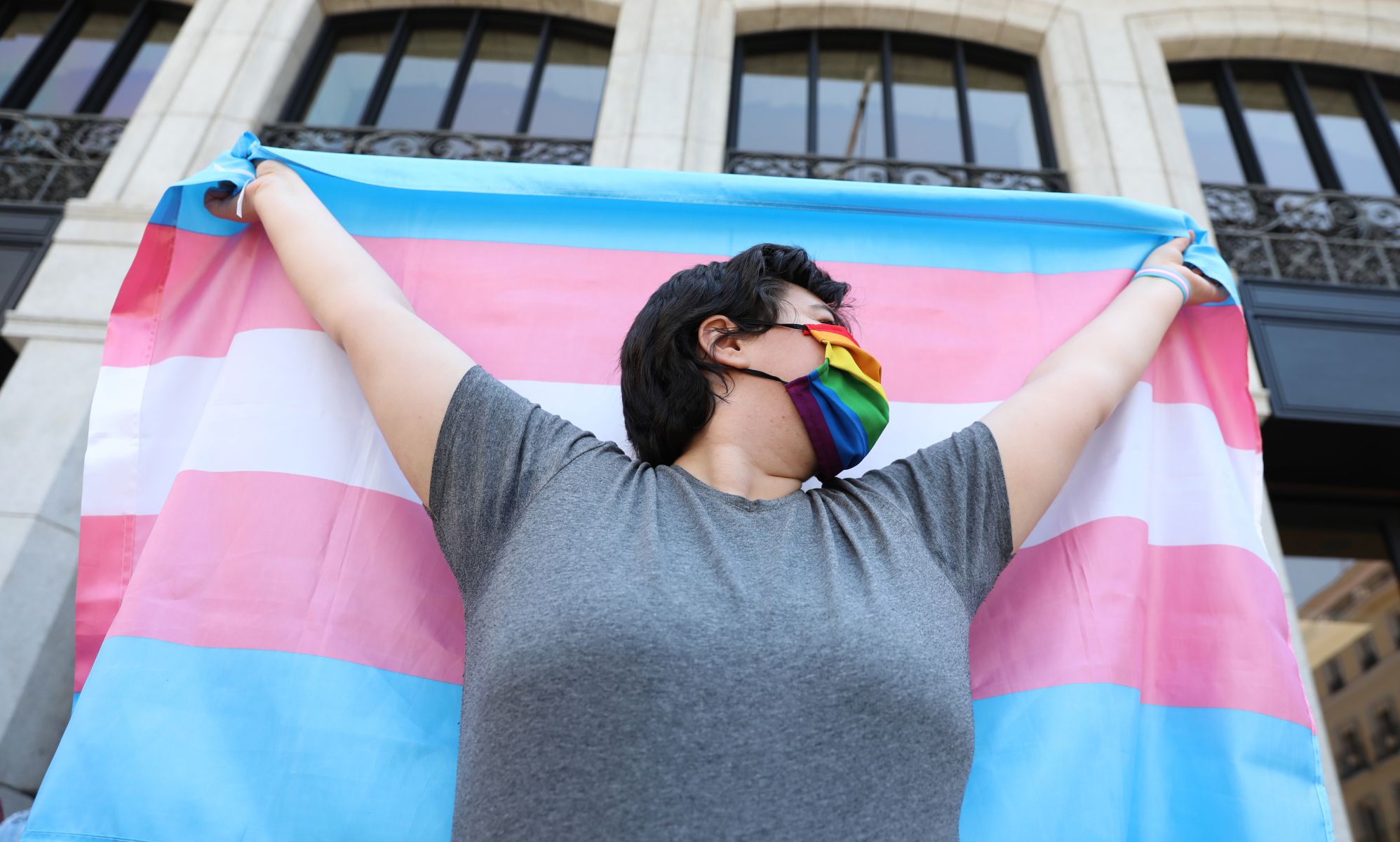 España aprueba una ley histórica sobre derechos de las personas trans