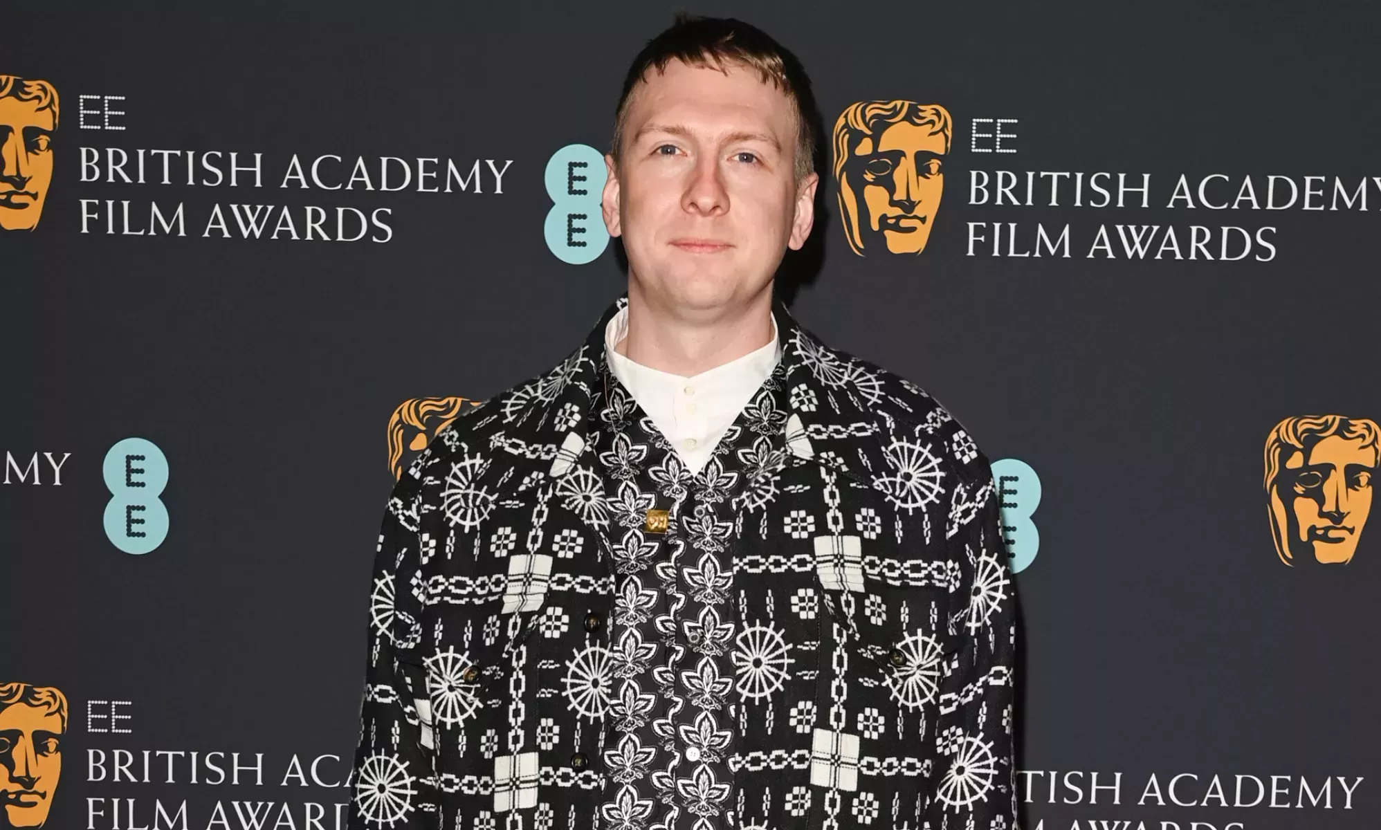 Joe Lycett responde desafiante tras ser acusado de hipocres&iacute;a por actuar en Qatar