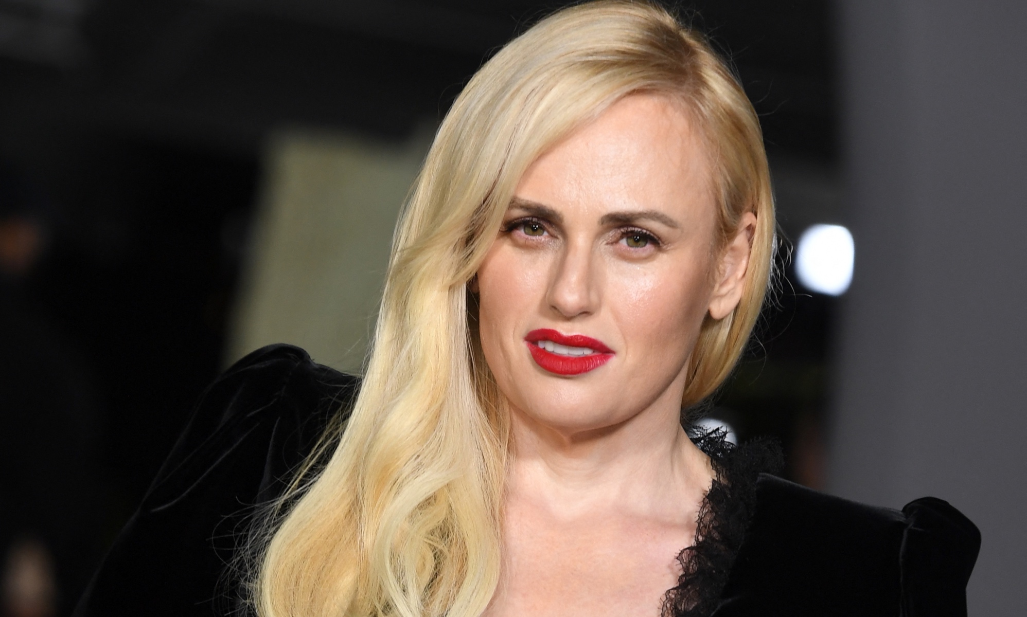 Rebel Wilson habla sobre su lucha con la gestación subrogada