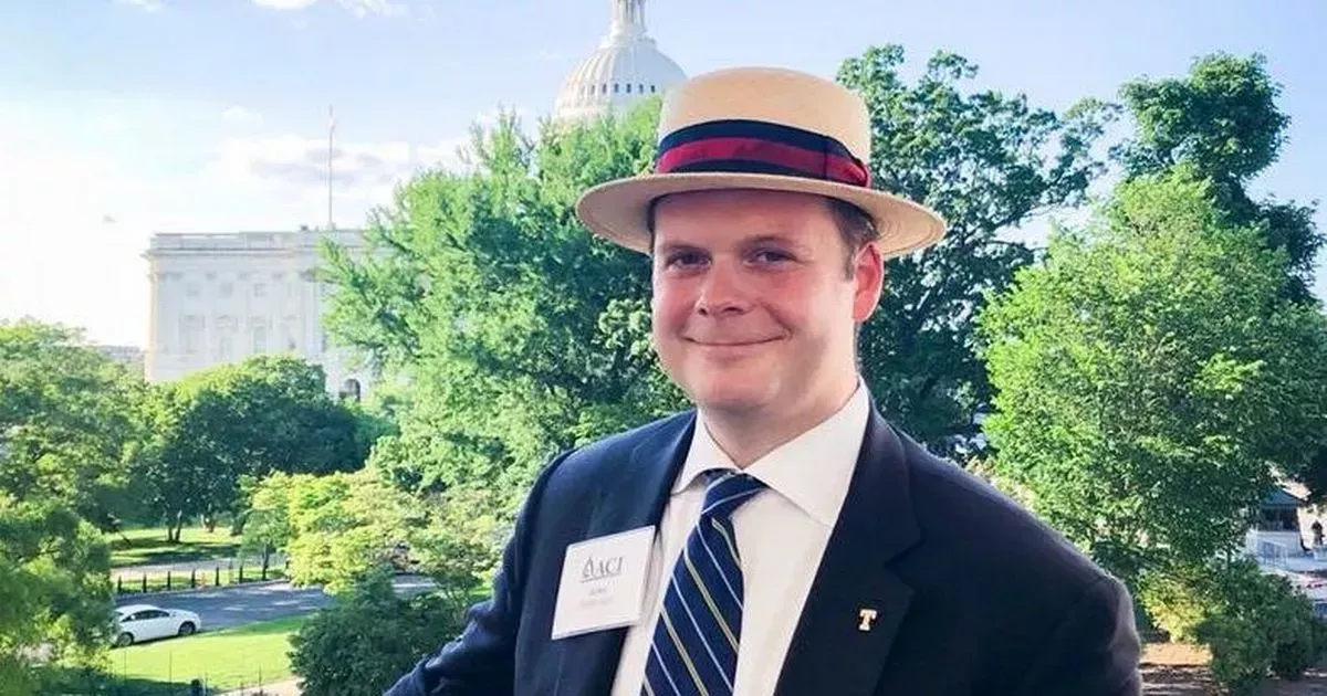 Se teme que una banda de asesinos merodee por la vida nocturna LGBTQ+ de Nueva York y tenga como objetivo a los hombres homosexuales