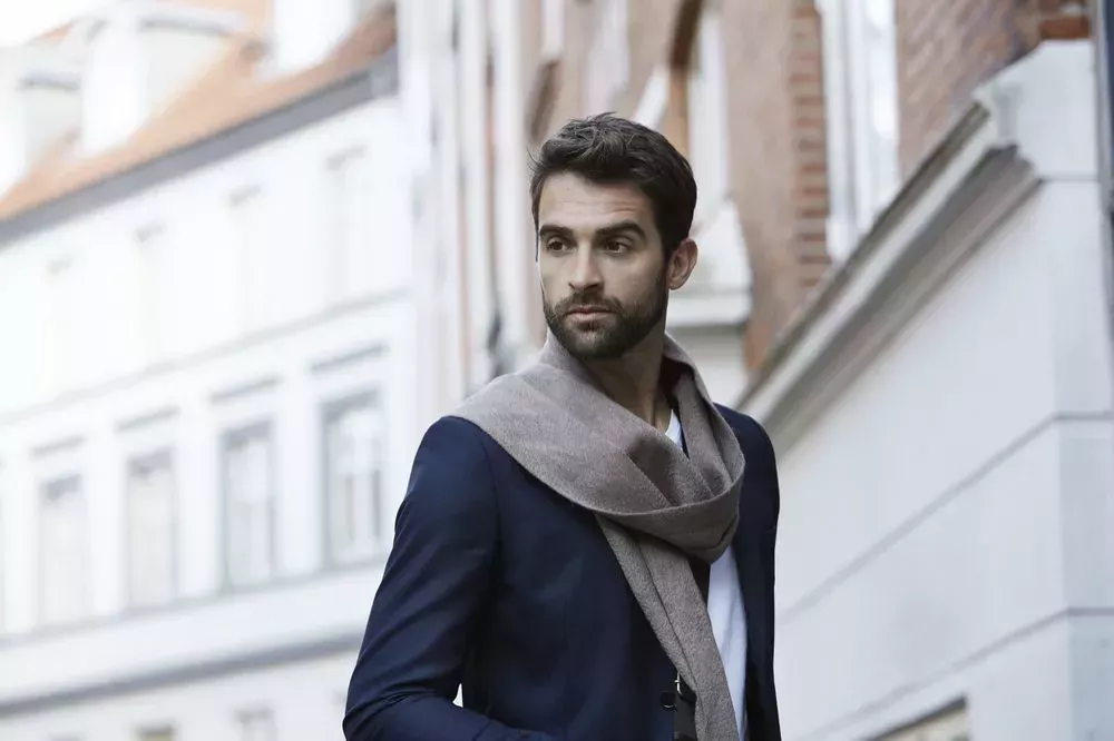 <strong>SU JUEGO DE BUFANDA DEBE DESARROLL</strong> ARSE CON EL TIEMPO