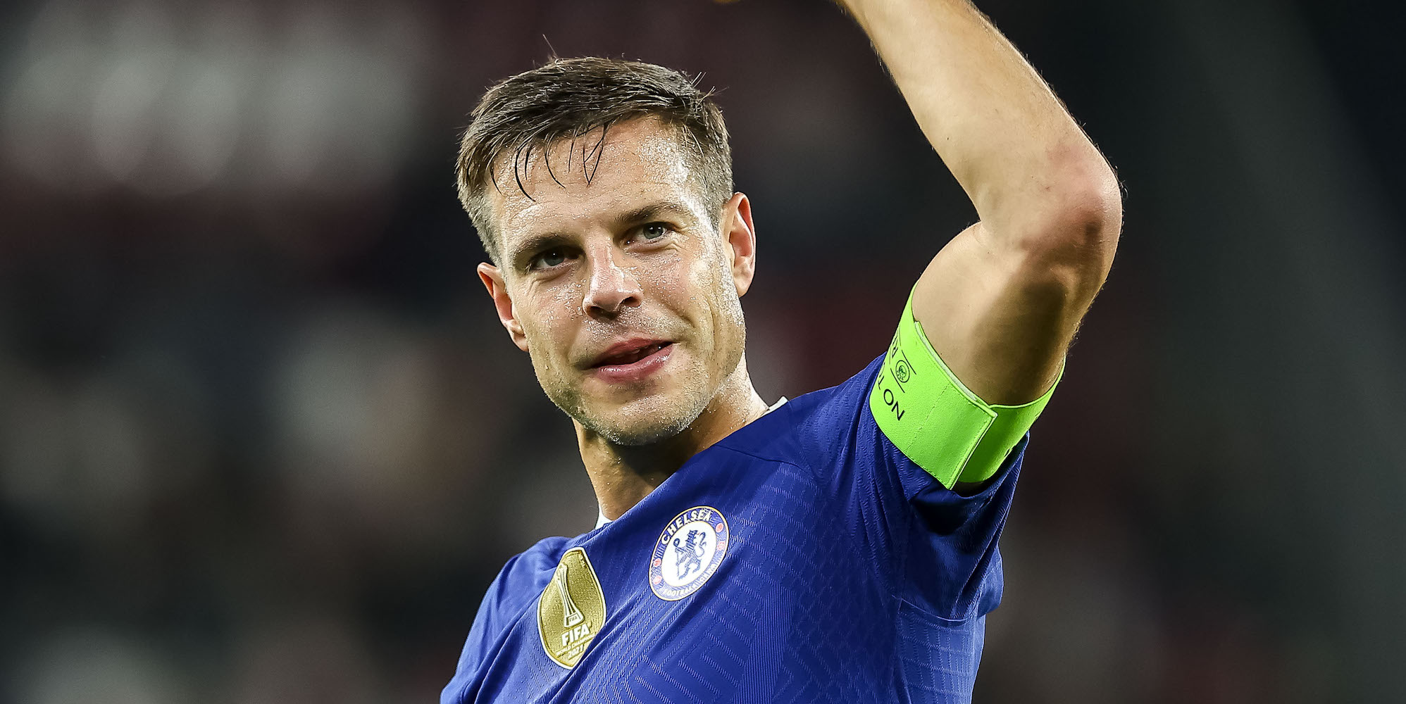 El futbolista César Azpilicueta explica cómo combatir la homofobia en el fútbol