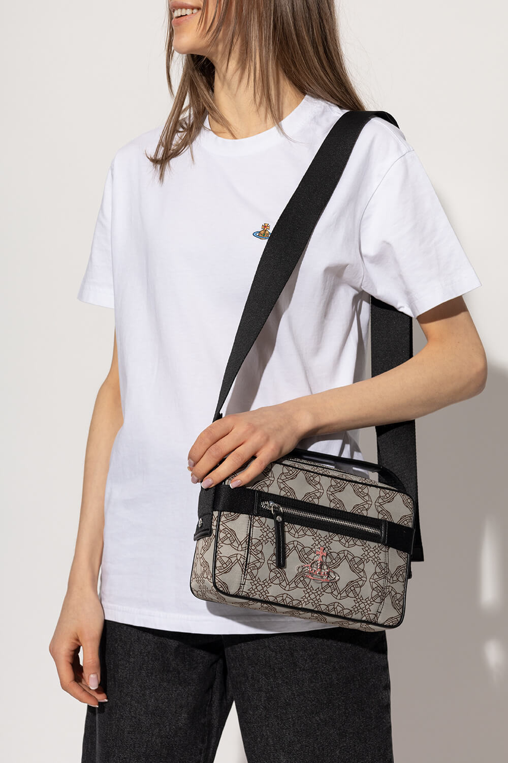 Demos la bienvenida de nuevo a los bolsos crossbody