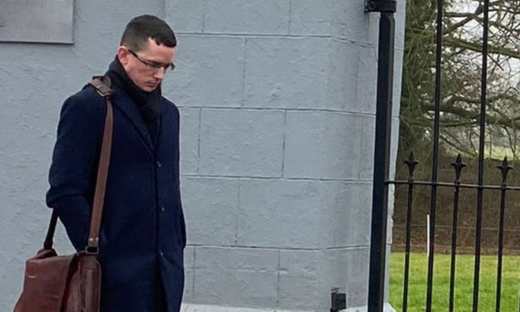 Detenido por segunda vez un profesor antitrans de Irlanda por negarse a no ir al colegio