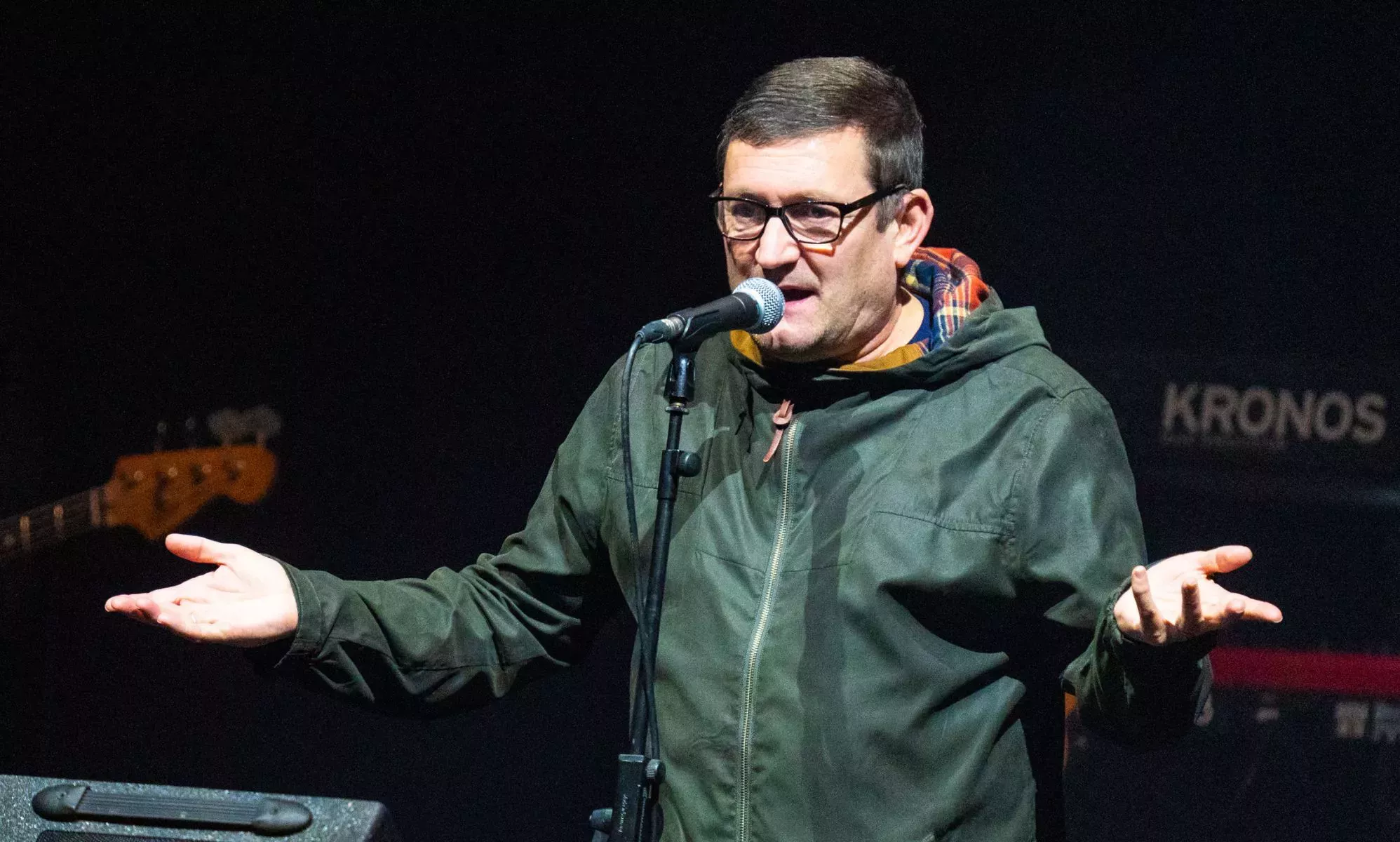 Dos lesbianas fueron maltratadas en un concierto de Paul Heaton, y &eacute;l no lo toler&oacute;: 