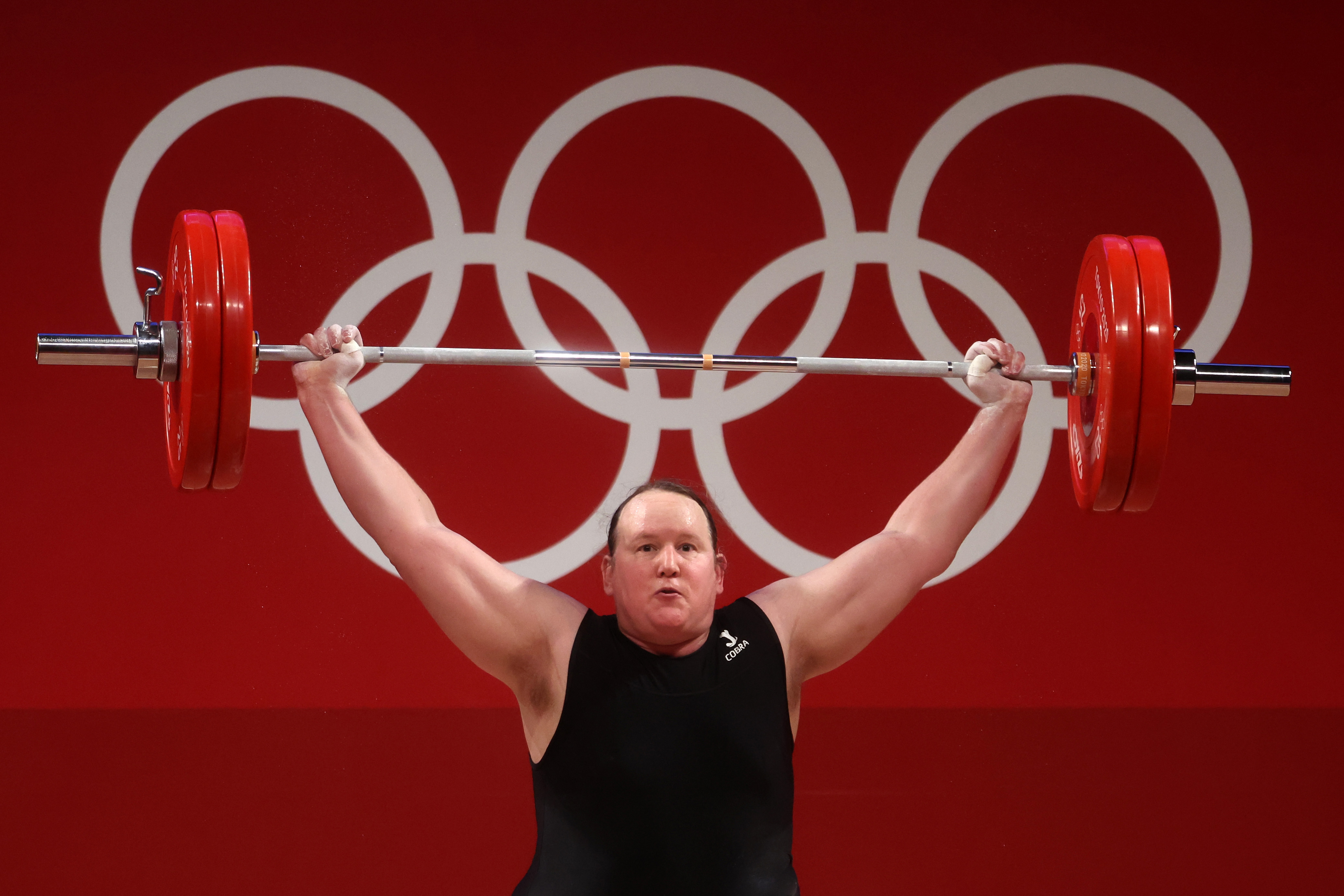El atletismo mundial no prohíbe a los atletas trans pero les dificulta competir