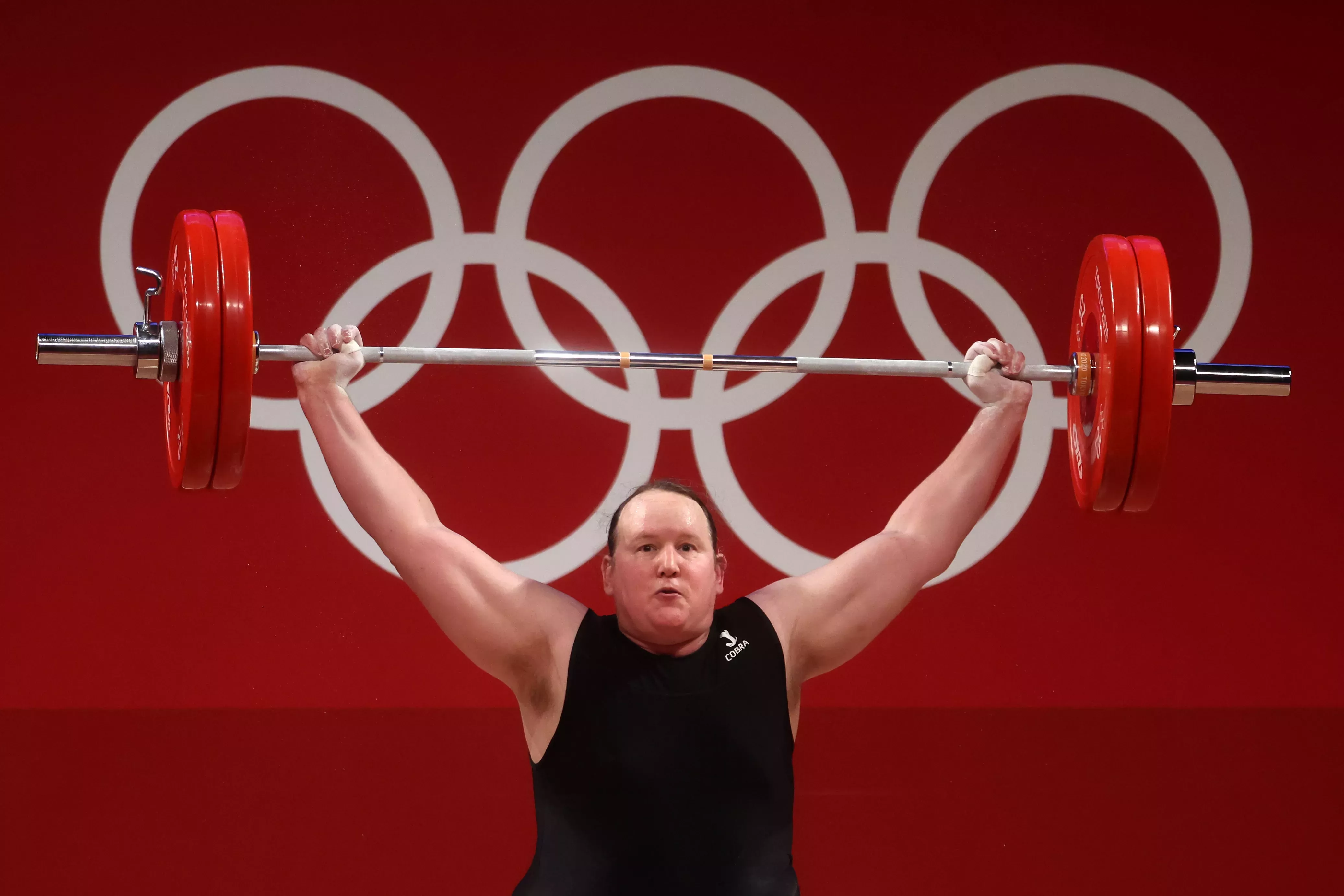 El atletismo mundial no prohíbe a los atletas trans, pero les dificulta competir