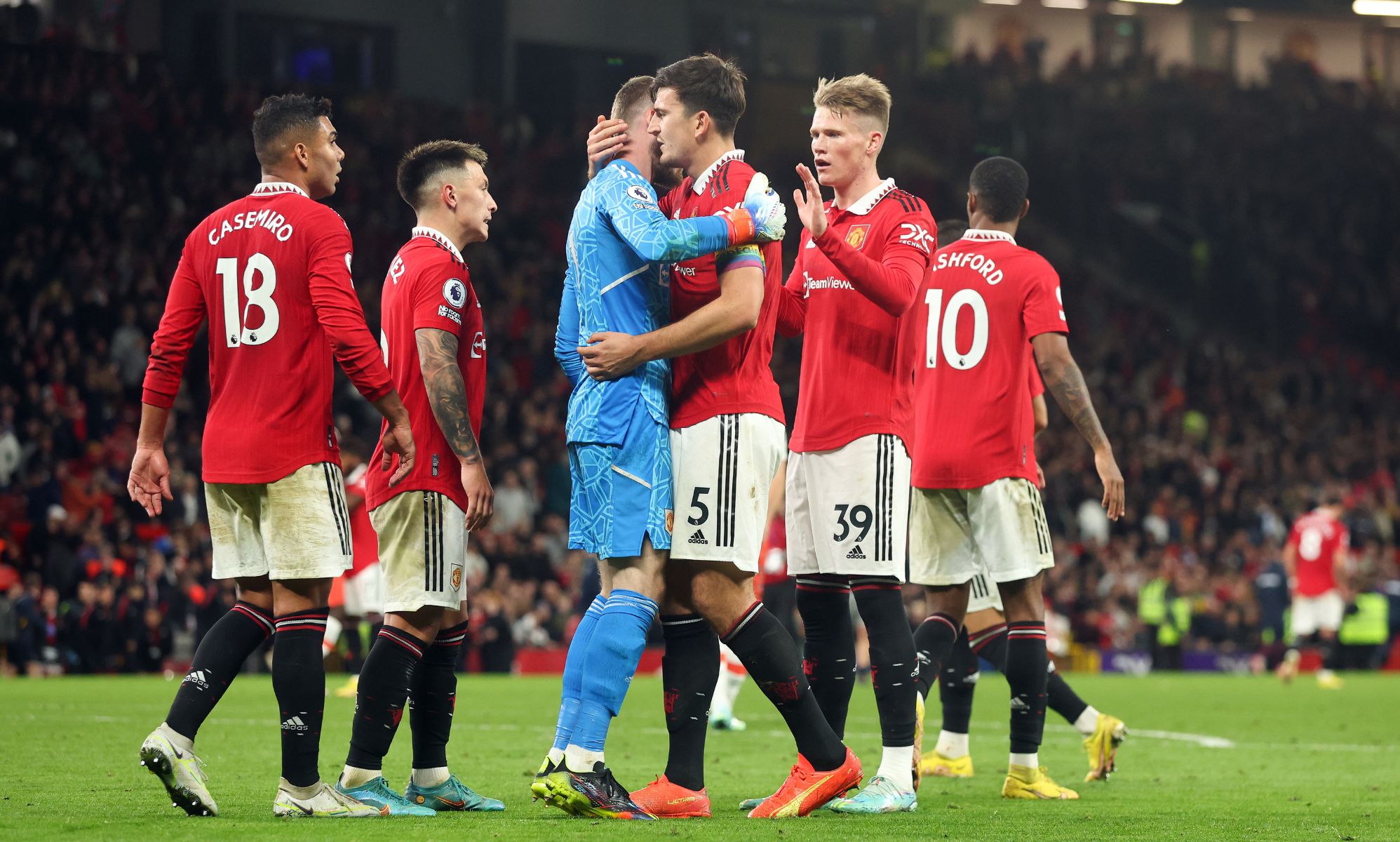 El Manchester United condena el cántico homófobo contra el entrenador del equipo contrario