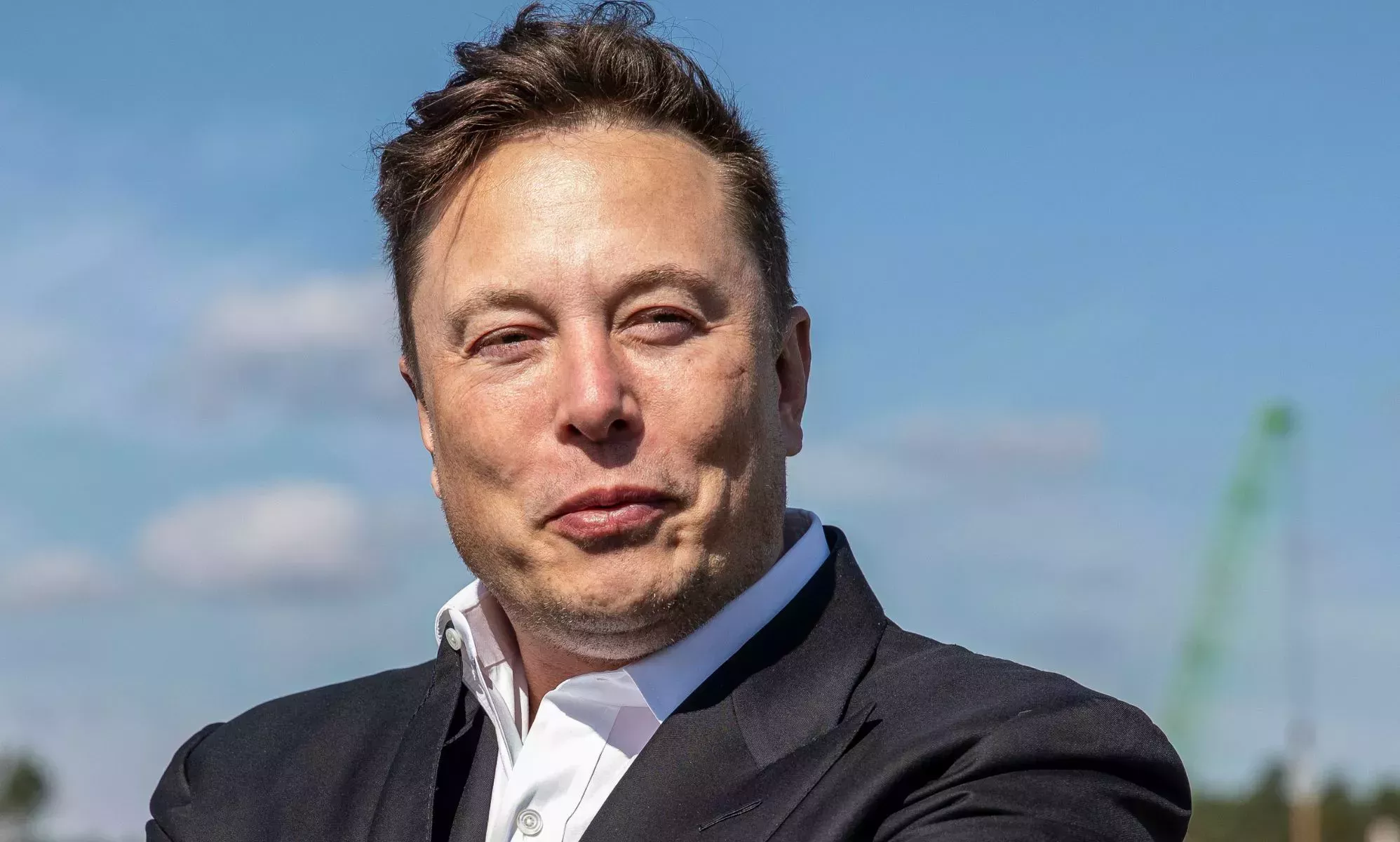 Elon Musk volvió a hacer referencia a Matrix, y los fans no tardaron en señalar lo obvio
