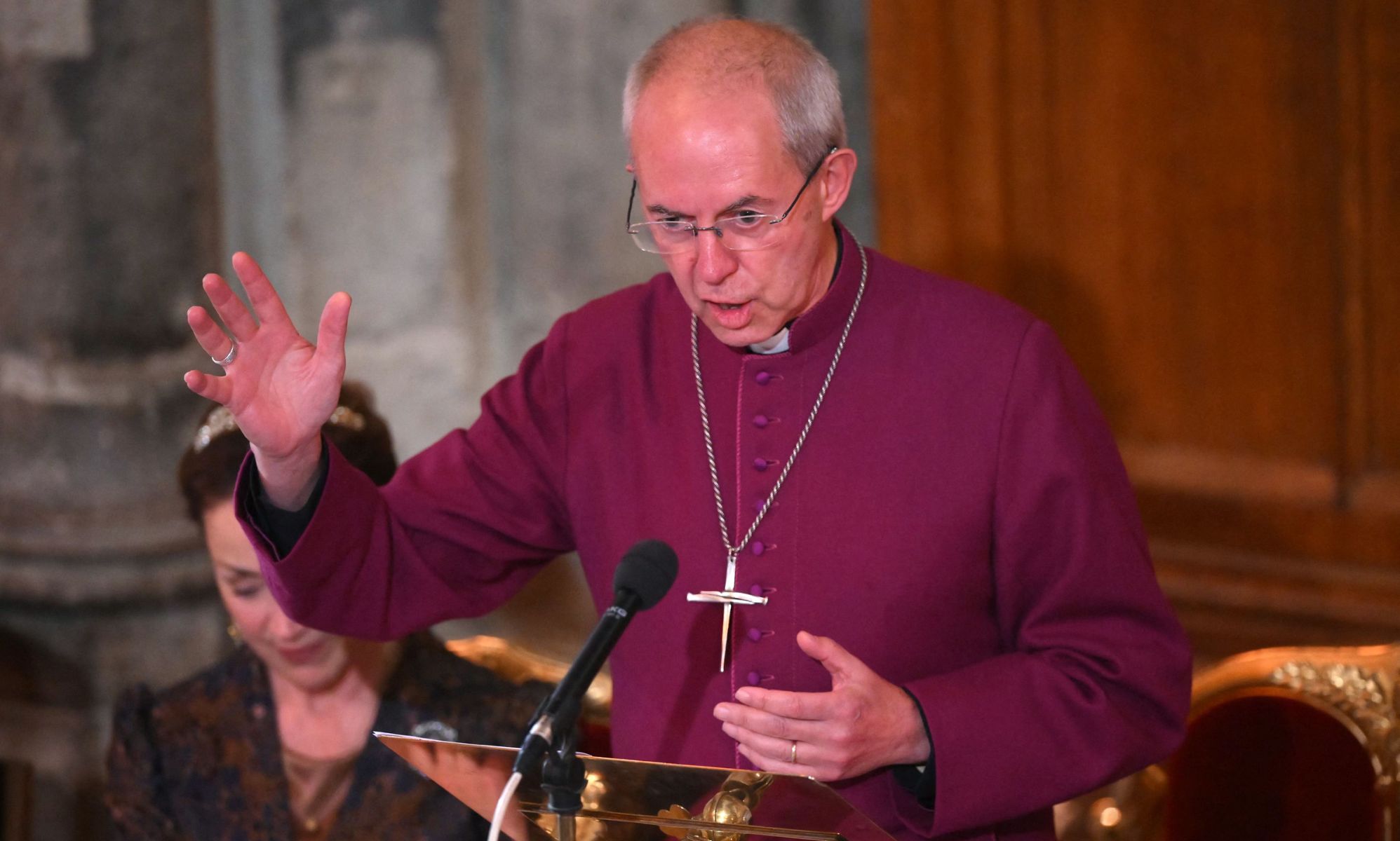 La Iglesia de Inglaterra se disculpa por el maltrato a las personas LGBTQ+