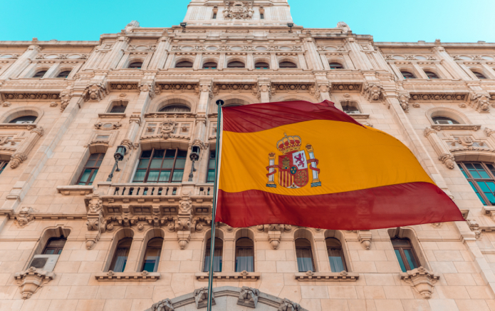 Los activistas trans españoles celebran el "triunfo" de la ley de autodeterminación