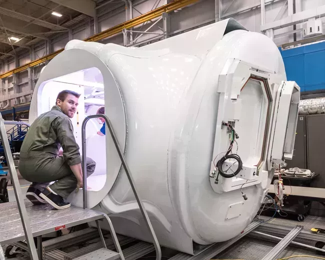 Más allá de la Luna