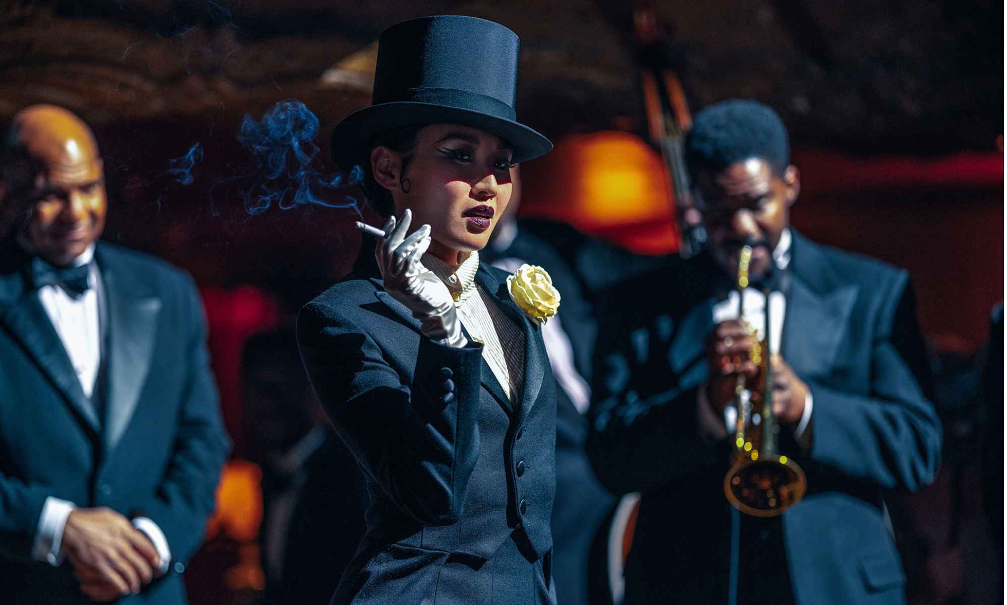 Li Jun Li, estrella de Babylon, en su papel de icono sáfico Anna May Wong