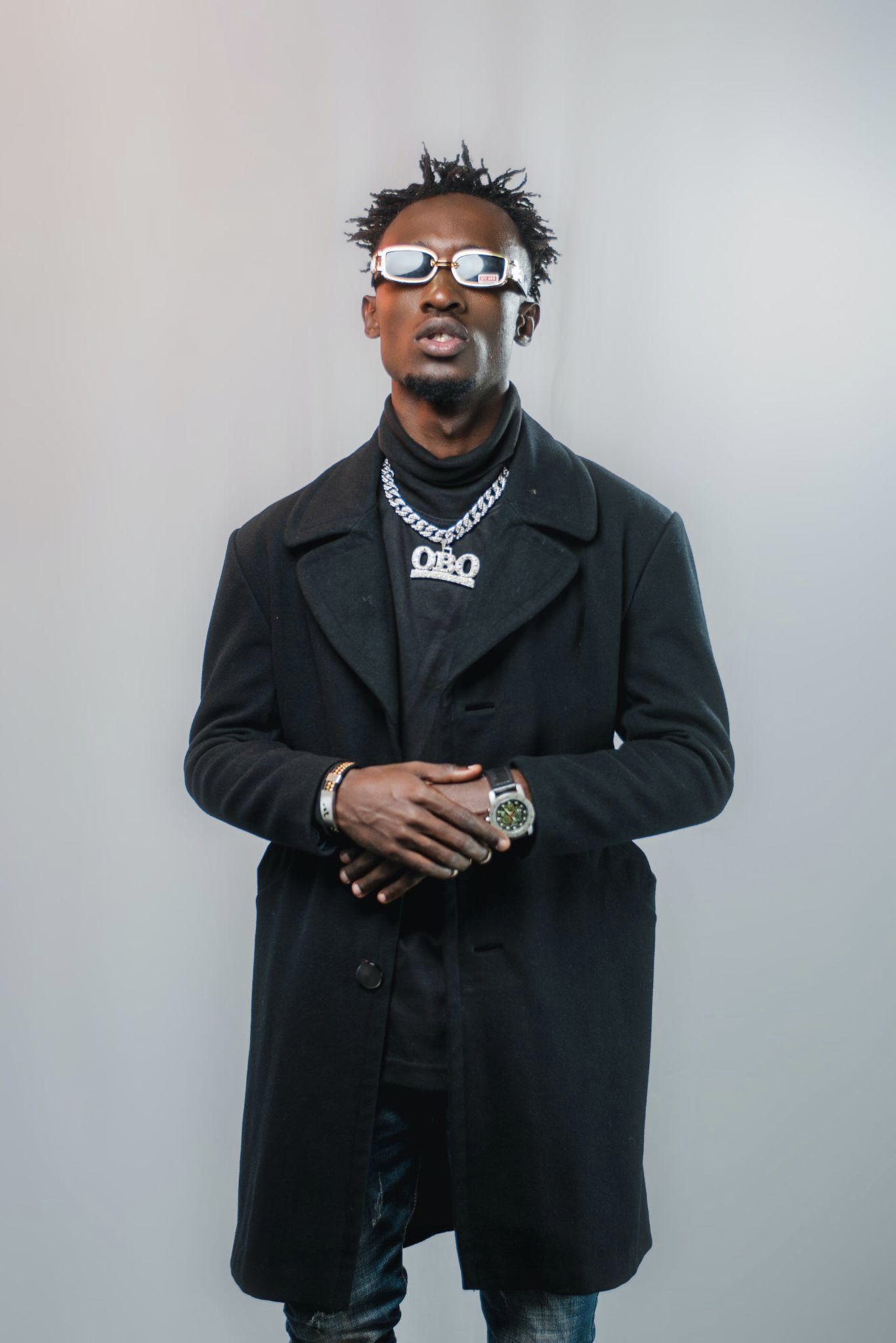 Aprende a vestir de negro y sacar el máximo partido a este color