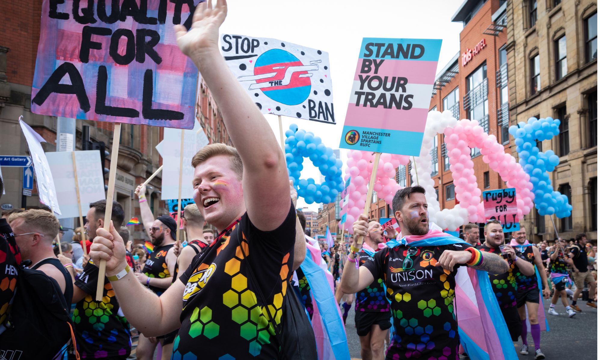 Un grupo feminista de la ONU acosado por apoyar a las mujeres trans