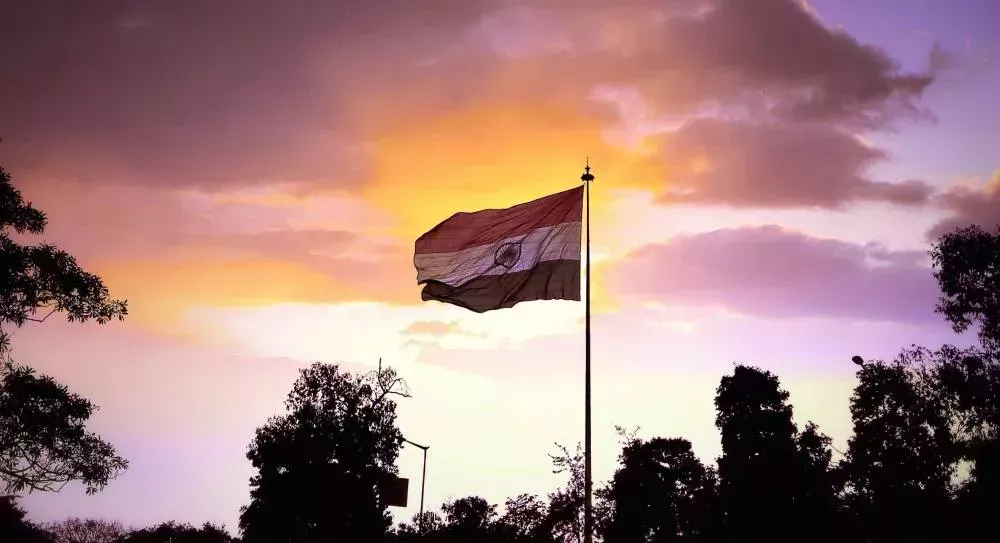 Un hombre y su hijo acusados de matar brutalmente a un compañero de trabajo por llamarle gay