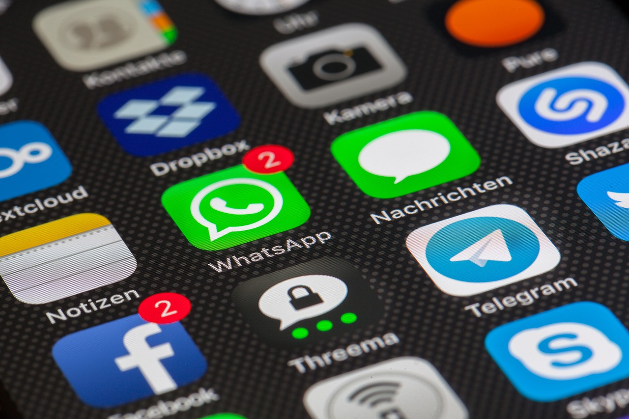 ¿Qué significa mmm ya en una conversación de Whatsapp?