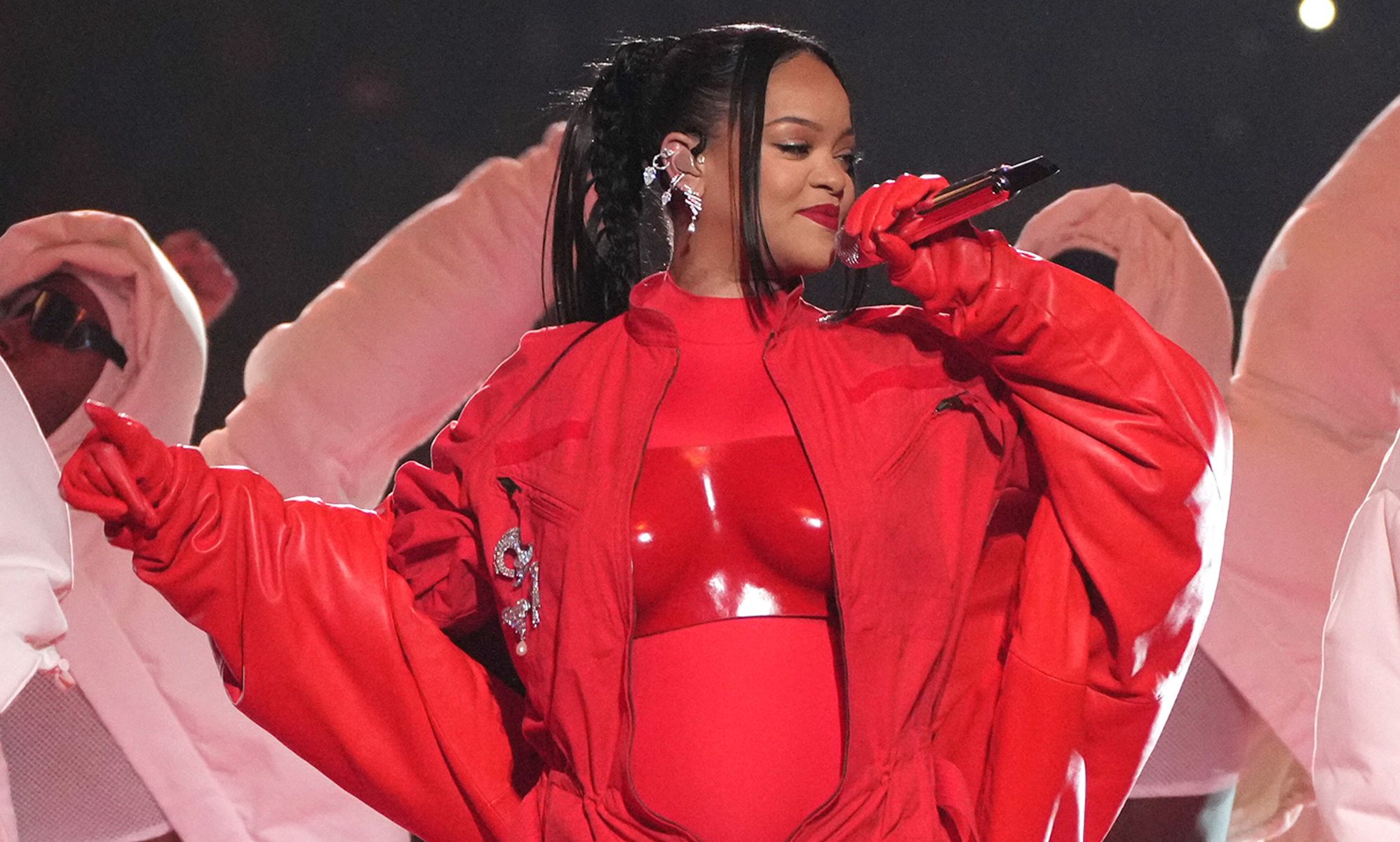 Rihanna confirma el lanzamiento de su nuevo álbum en medio de un acoso tóxico por los medios