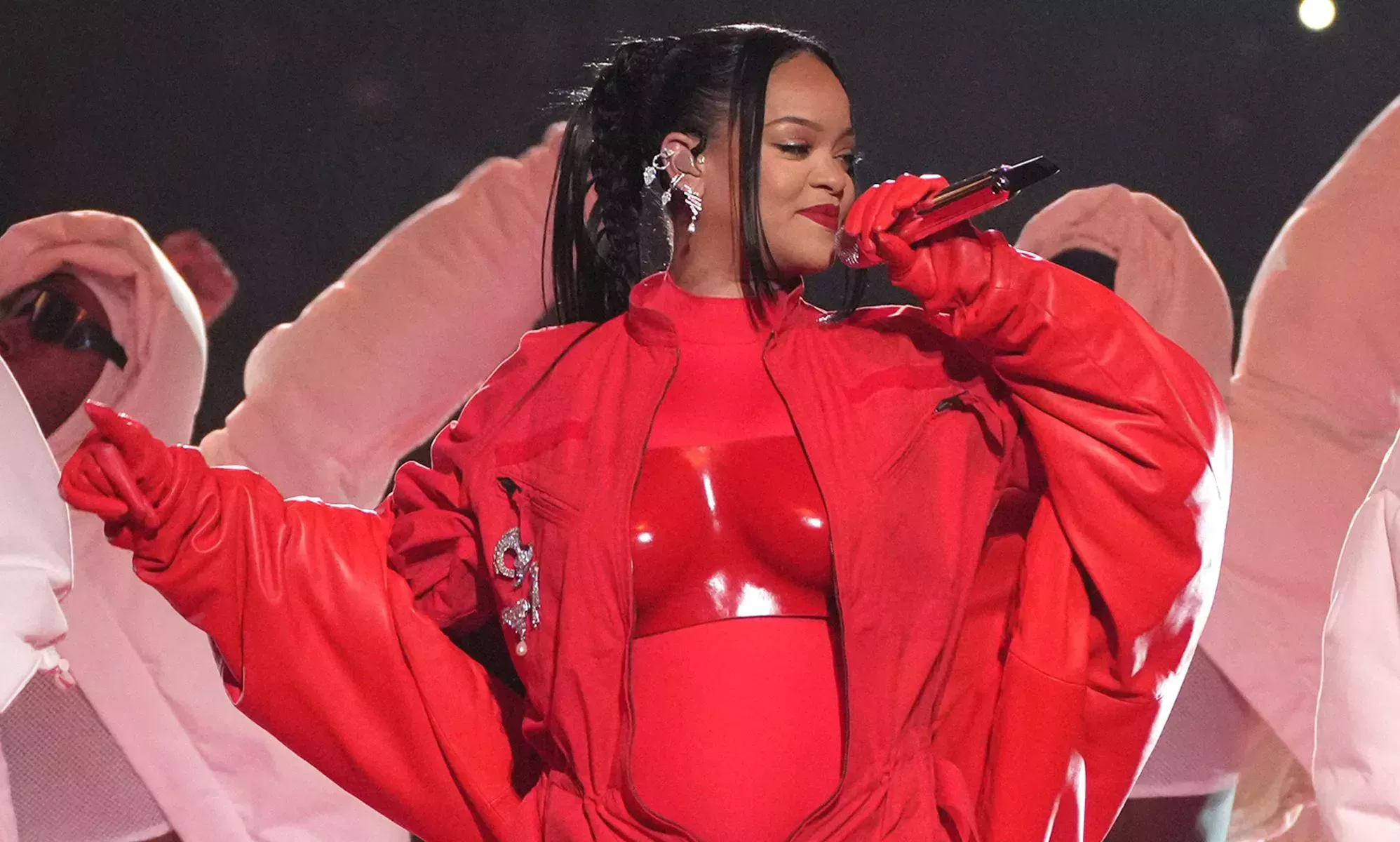 Rihanna confirma que su nuevo álbum saldrá este año y se sincera sobre la 