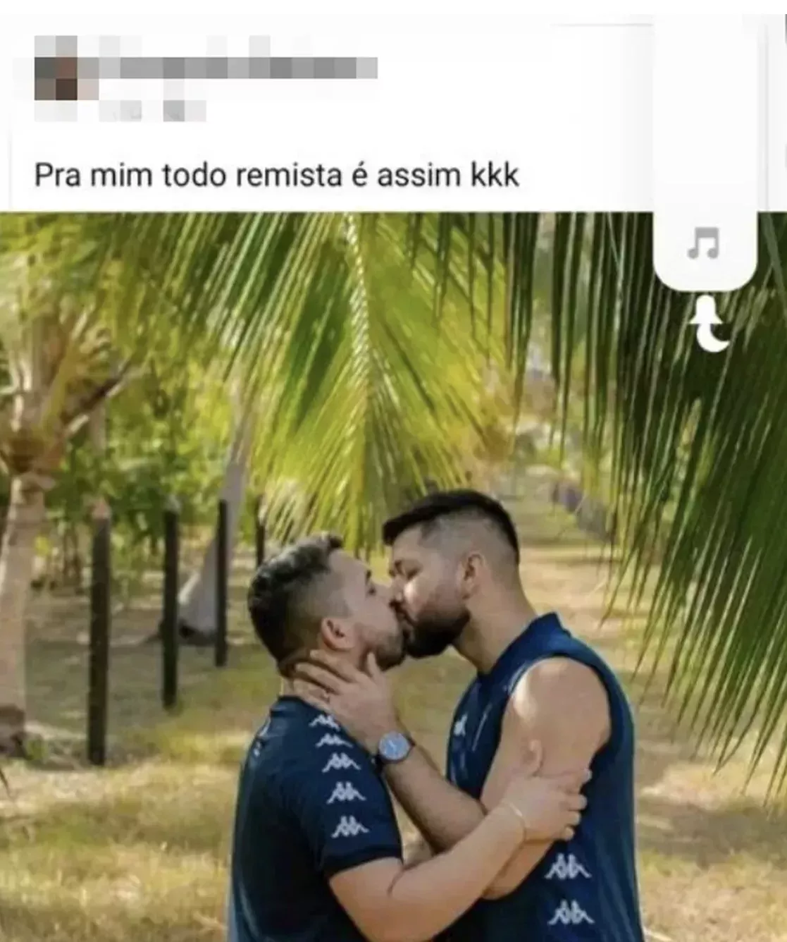 Una pareja es objeto de homofobia tras un reportaje fotográfico con una camiseta de Remo