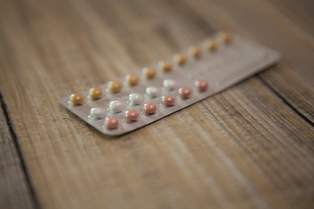 ¿Cómo saber si una mujer usa pastillas anticonceptivas?