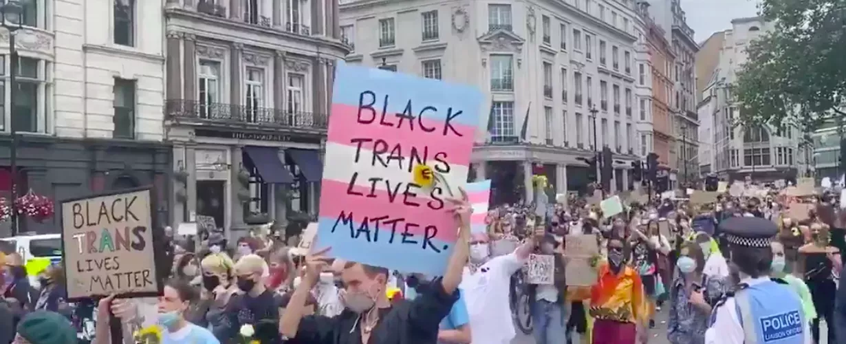 Una cuarta parte de los jóvenes trans negros ha intentado suicidarse, según un revelador estudio