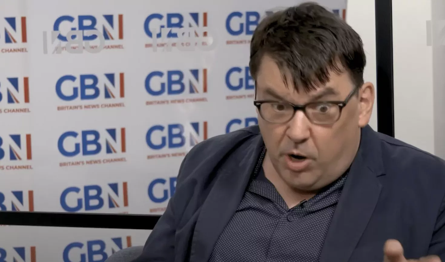 Graham Linehan, portavoz antitrans, suspendido de Twitter ... otra vez