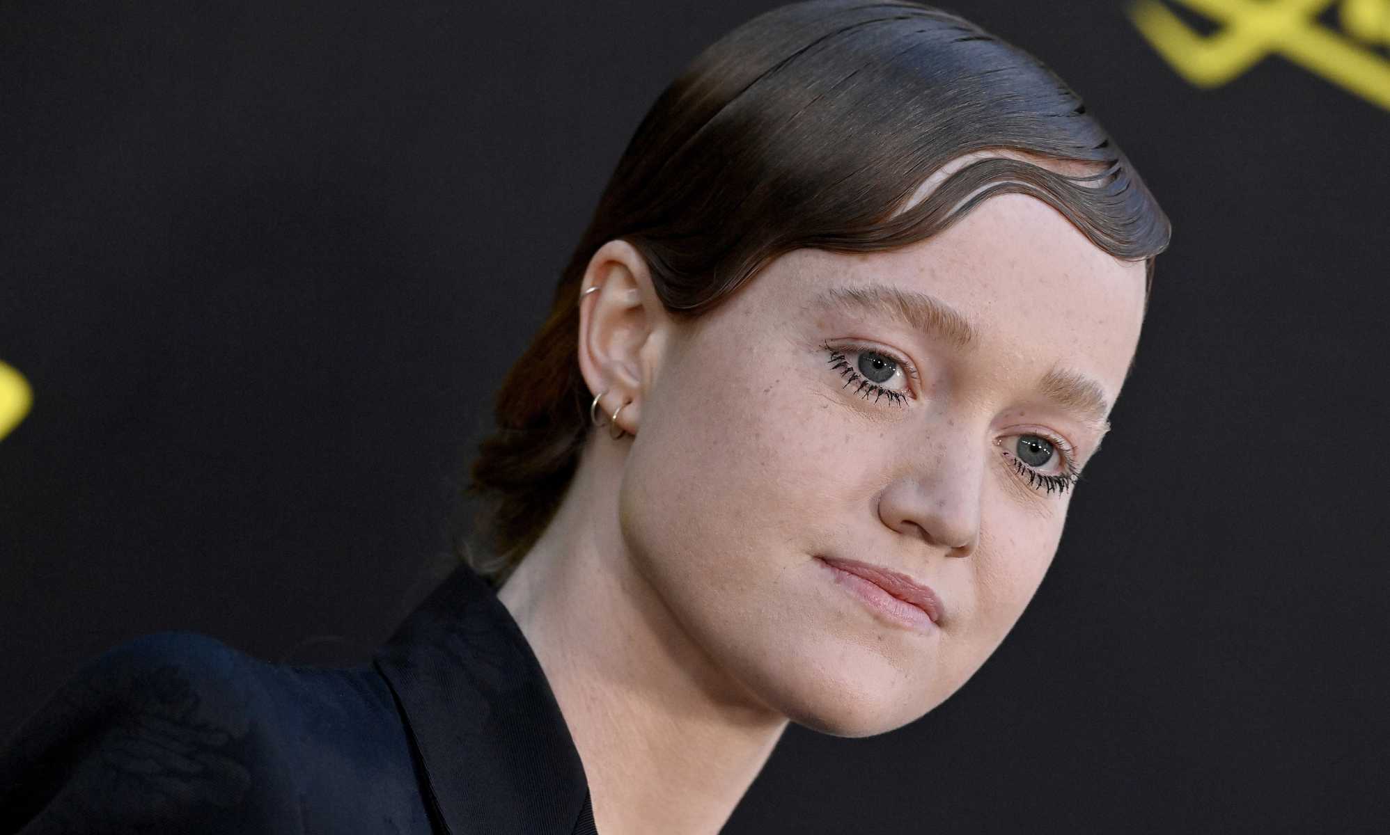 La estrella no binaria de Yellowjackets, Liv Hewson, se retira de los Emmy