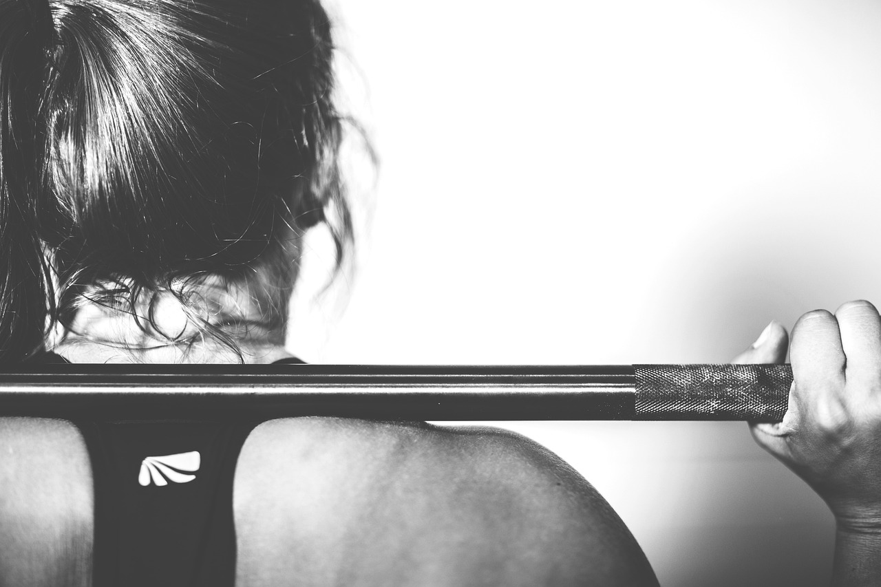 ¿Qué es mejor para una mujer CrossFit o gym?